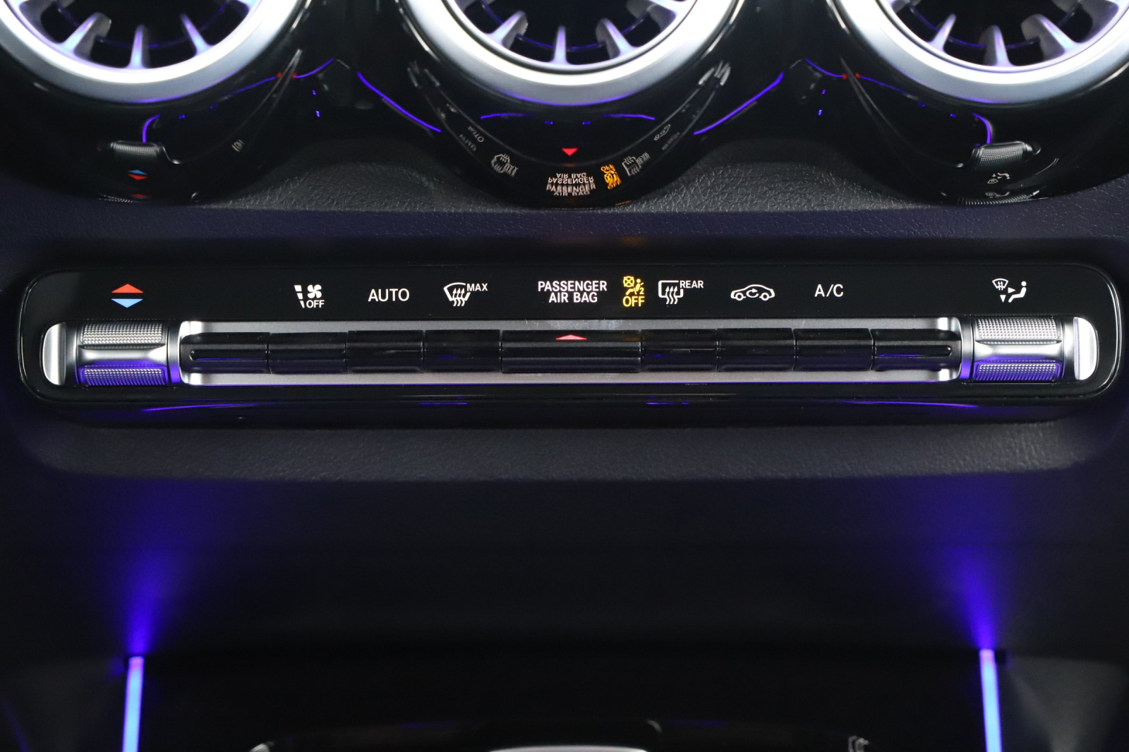 Mercedes-Benz GLB - 2024