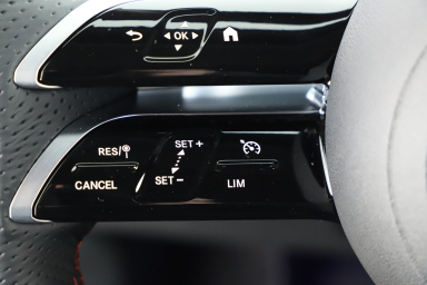 Mercedes-Benz GLB - 2024