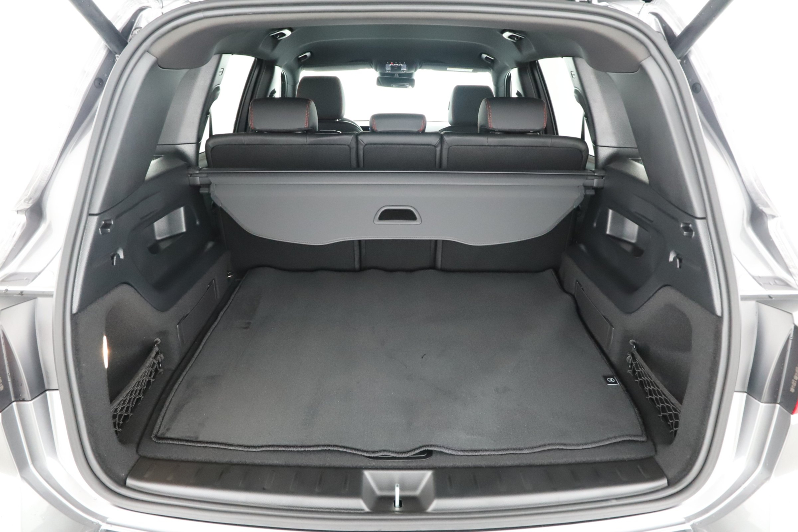 Mercedes-Benz GLB - 2024