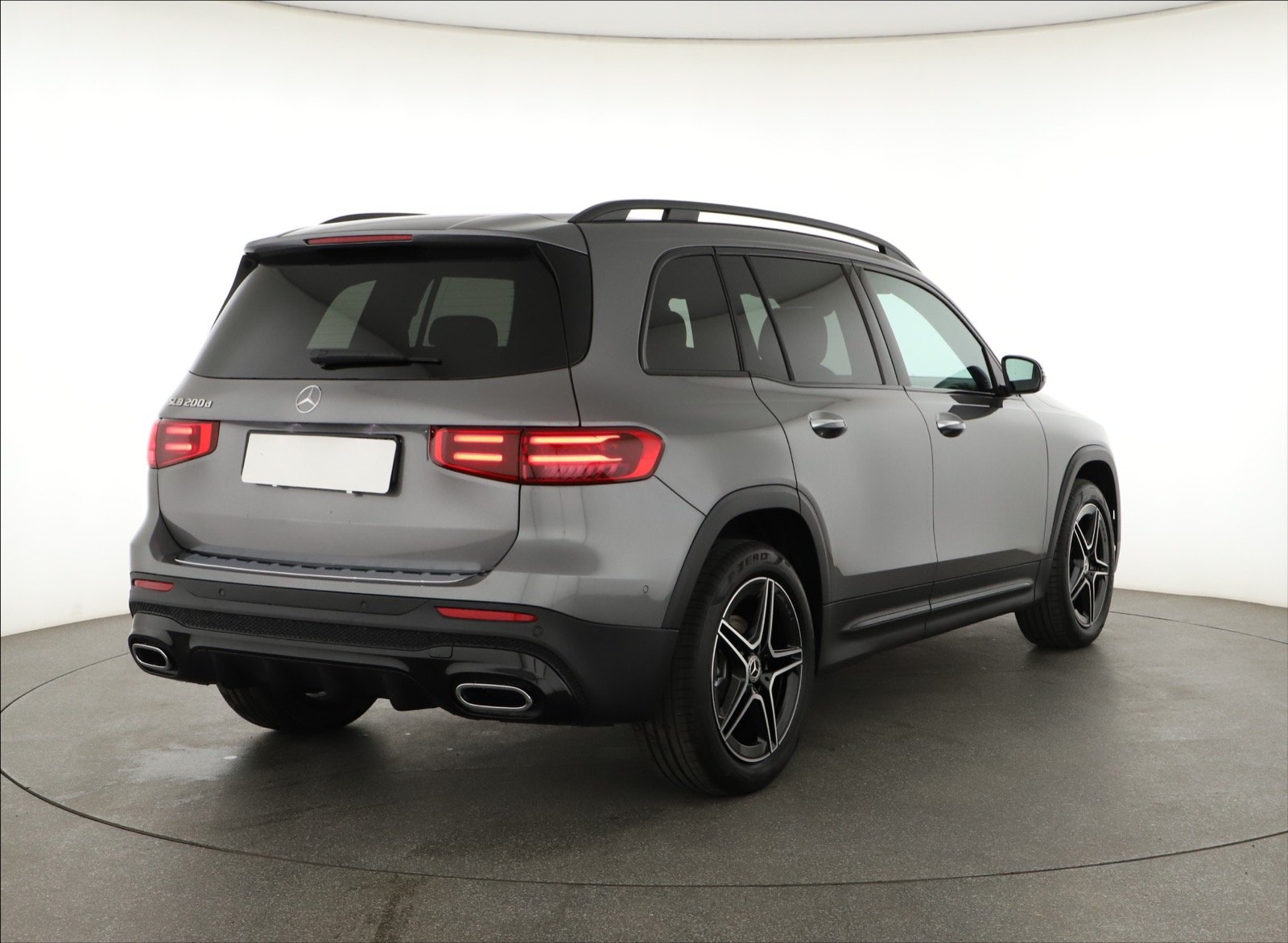 Mercedes-Benz GLB - 2024