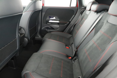 Mercedes-Benz GLA - 2024