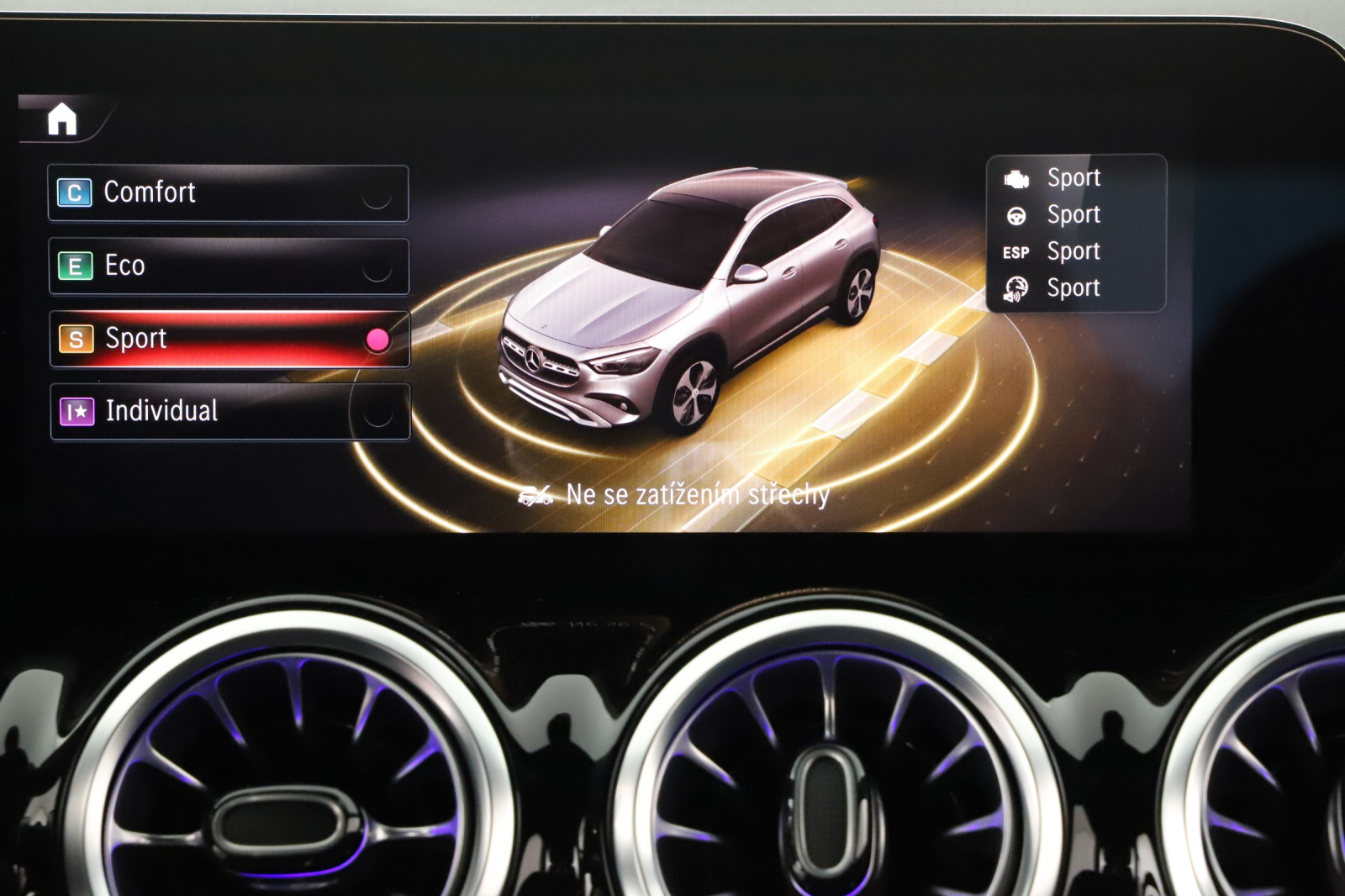 Mercedes-Benz GLA - 2024