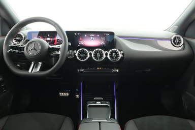 Mercedes-Benz GLA - 2024