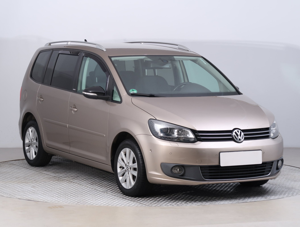Volkswagen Touran, 2011, 1.6 TDI, 77kW