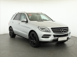 Mercedes-Benz ML 2015