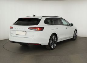 Škoda Superb - 2024