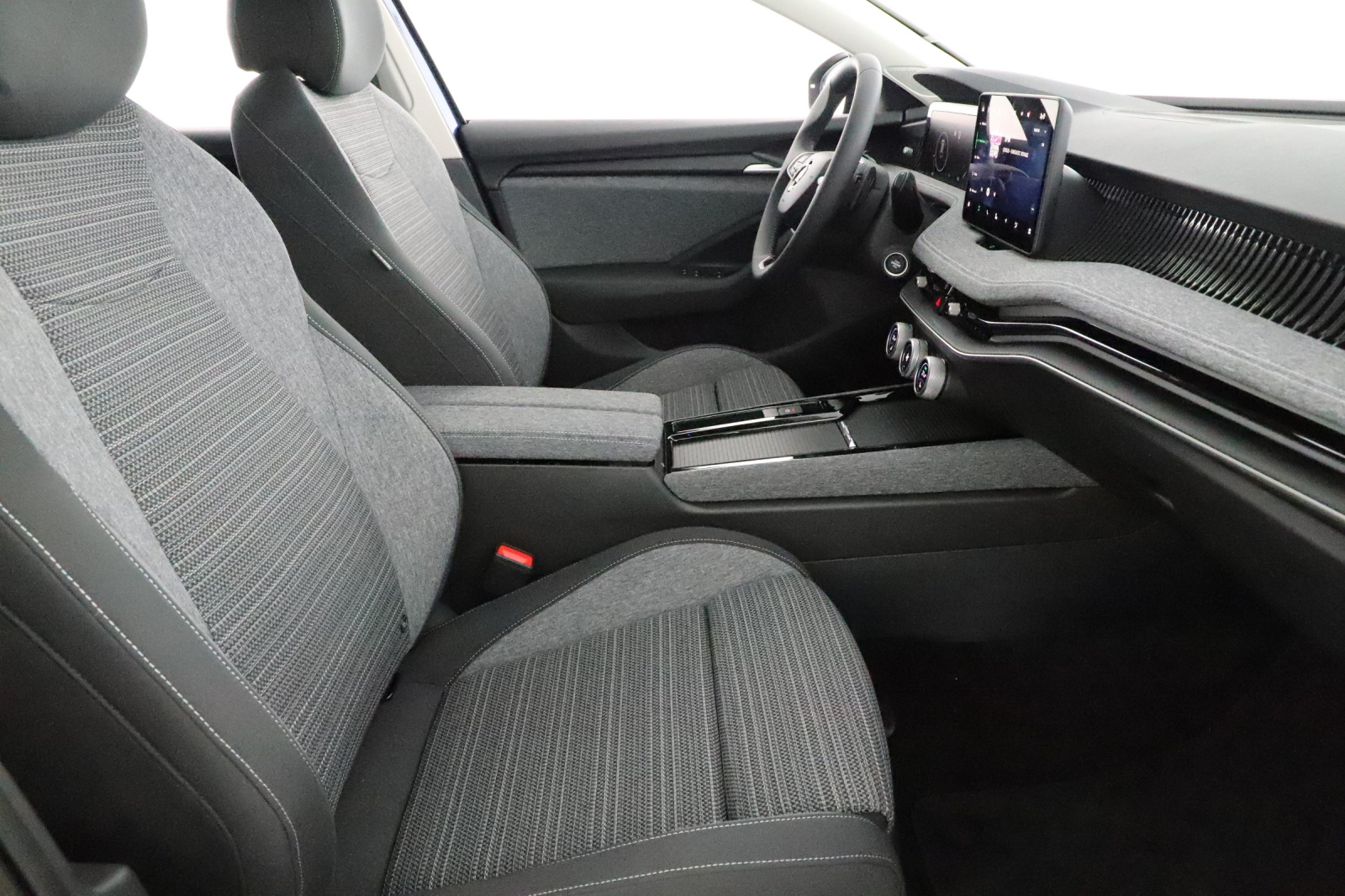 Škoda Superb - 2024
