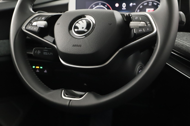 Škoda Superb - 2024