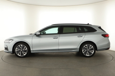 Škoda Superb - 2024
