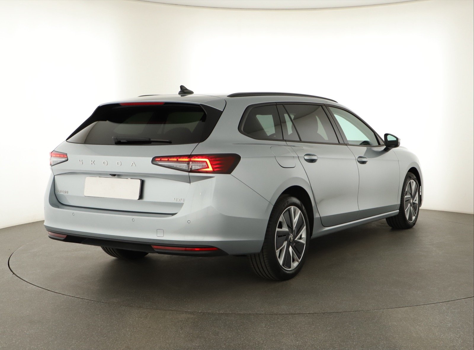 Škoda Superb - 2024