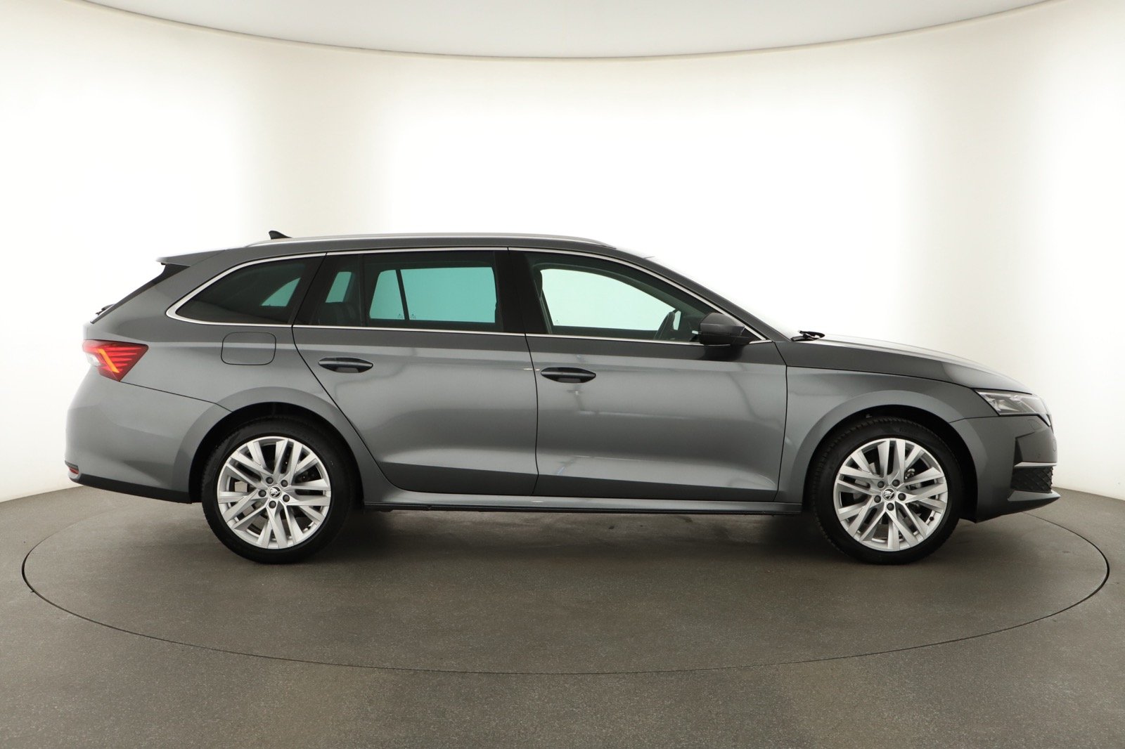 Škoda Octavia - 2024