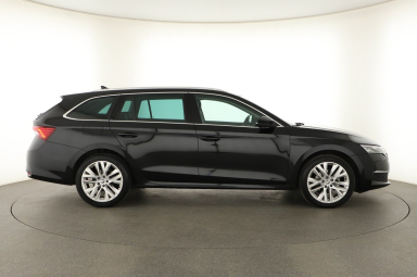 Škoda Octavia - 2024
