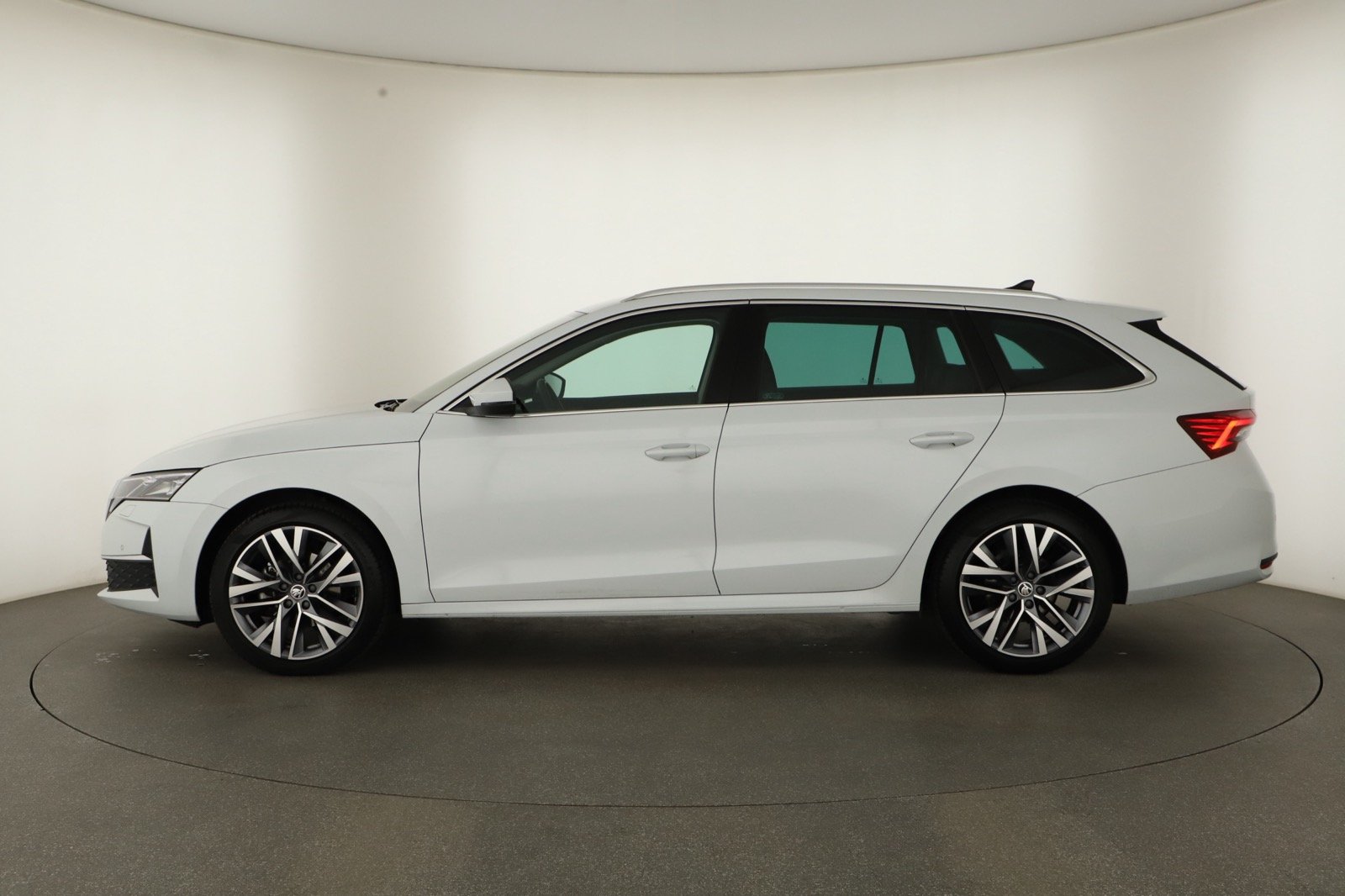 Skoda Octavia - 2024