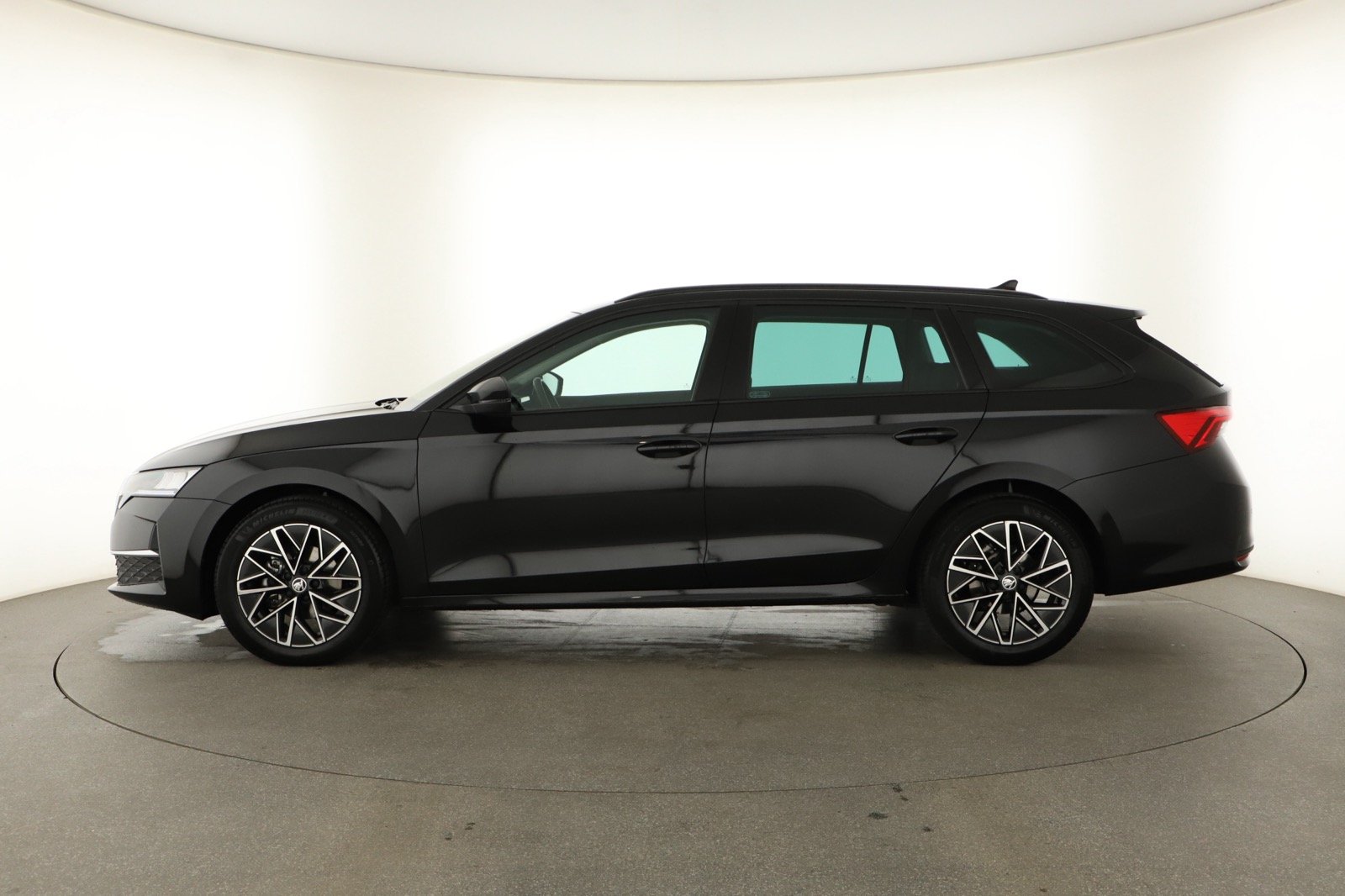 Škoda Octavia - 2024