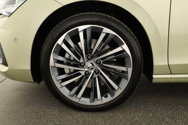 Škoda Superb - 2024