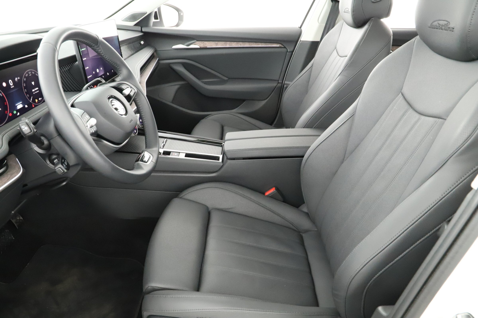 Škoda Superb - 2024