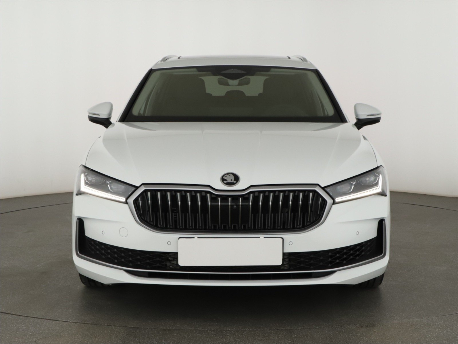 Škoda Superb - 2024