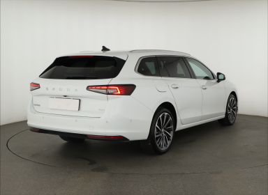 Škoda Superb - 2024