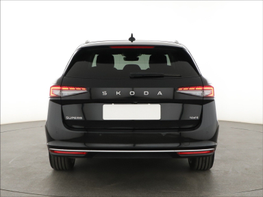 Škoda Superb - 2024