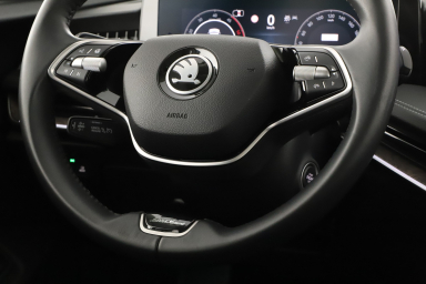 Škoda Superb - 2024