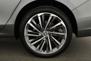 Škoda Superb - 2024