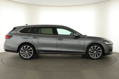 Škoda Superb - 2024