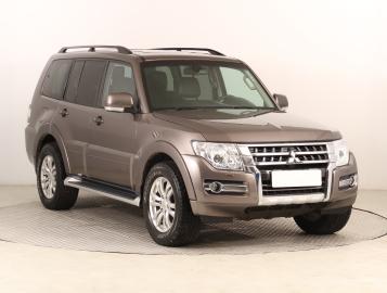 Mitsubishi Pajero, 2015