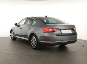 Skoda Superb - 2022