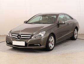 Mercedes-Benz E - 2011