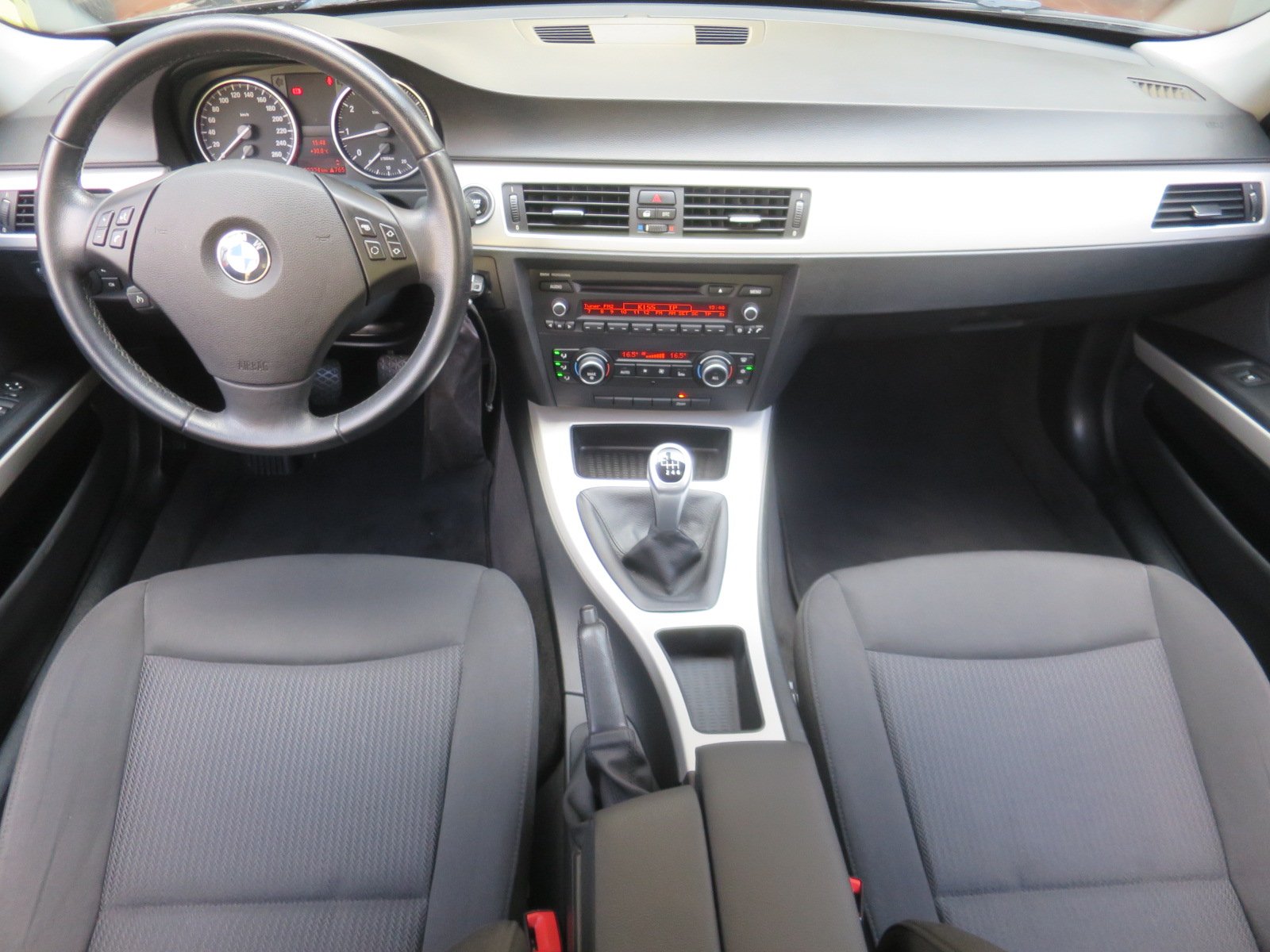 BMW 3, 2011, 318 i, 105kW