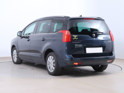 Peugeot 5008 2013