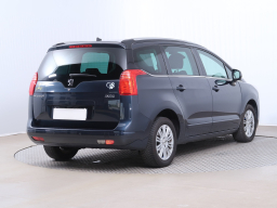 Peugeot 5008 2013