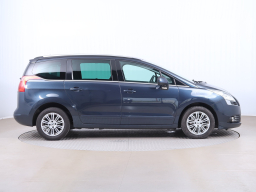 Peugeot 5008 2013