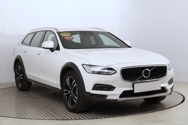 Volvo V90 Cross Country 2021