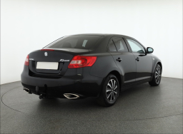 Suzuki Kizashi 2010