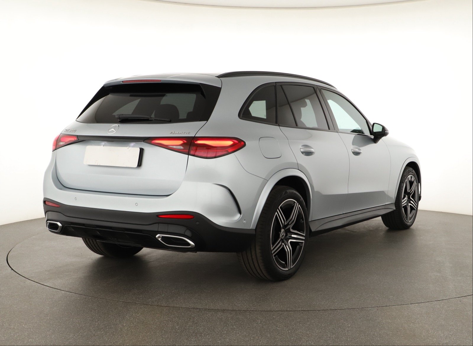 Mercedes-Benz GLC - 2024