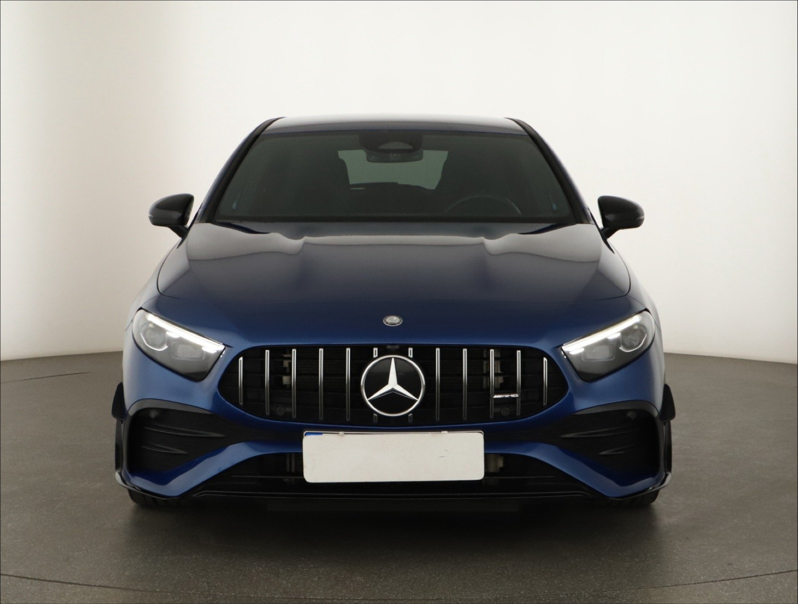 Mercedes-Benz A - 2024