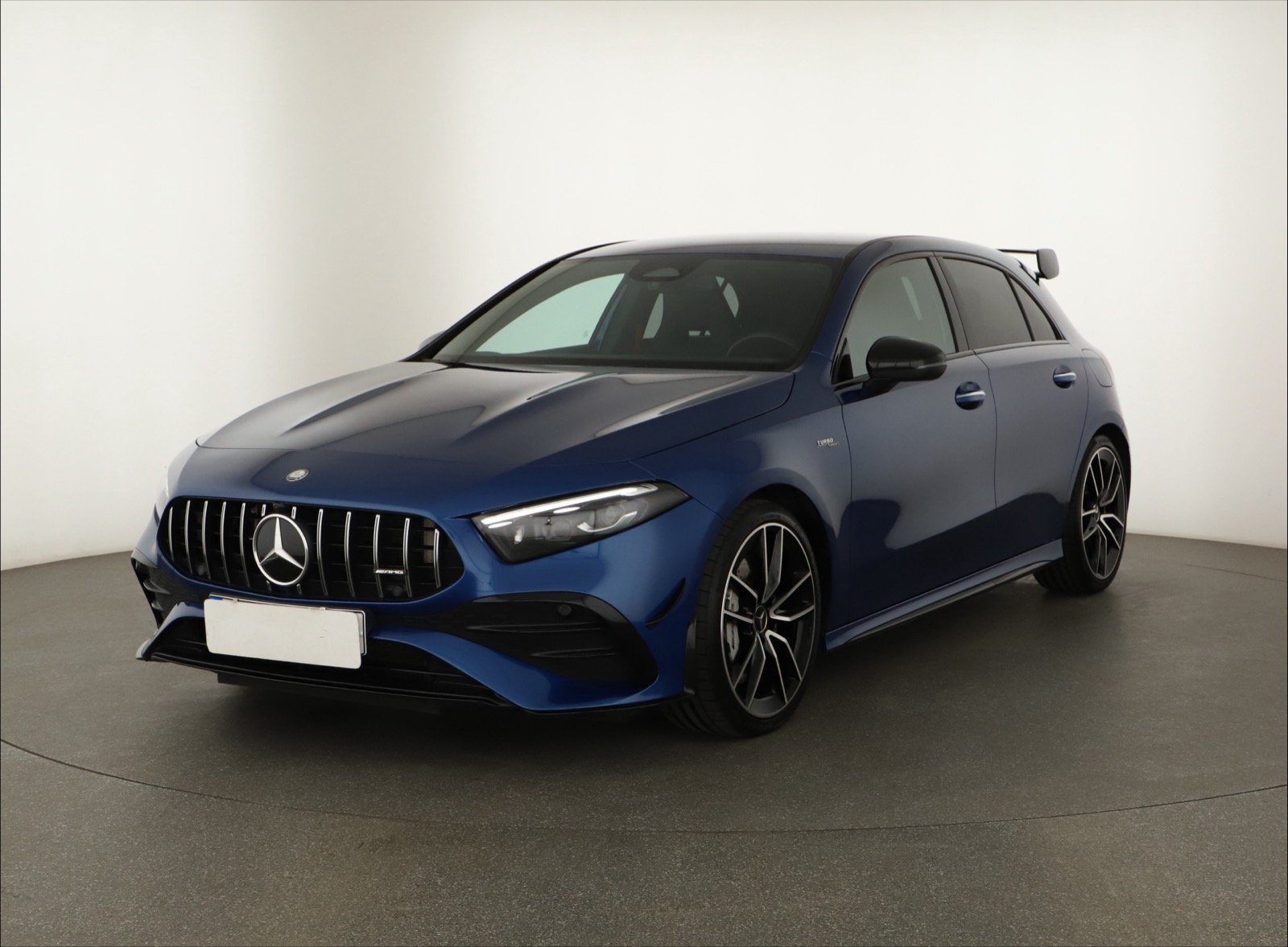 Mercedes-Benz A - 2024