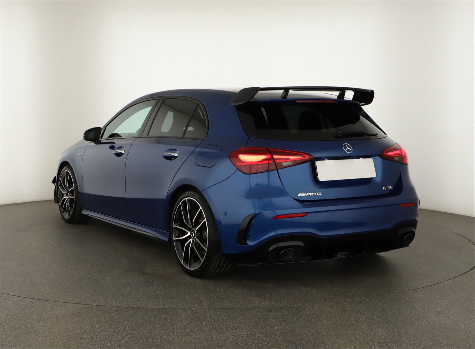 Mercedes-Benz A - 2024