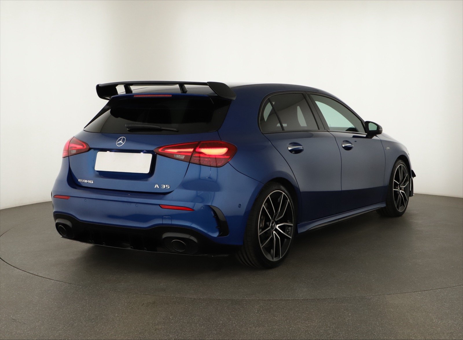 Mercedes-Benz A - 2024