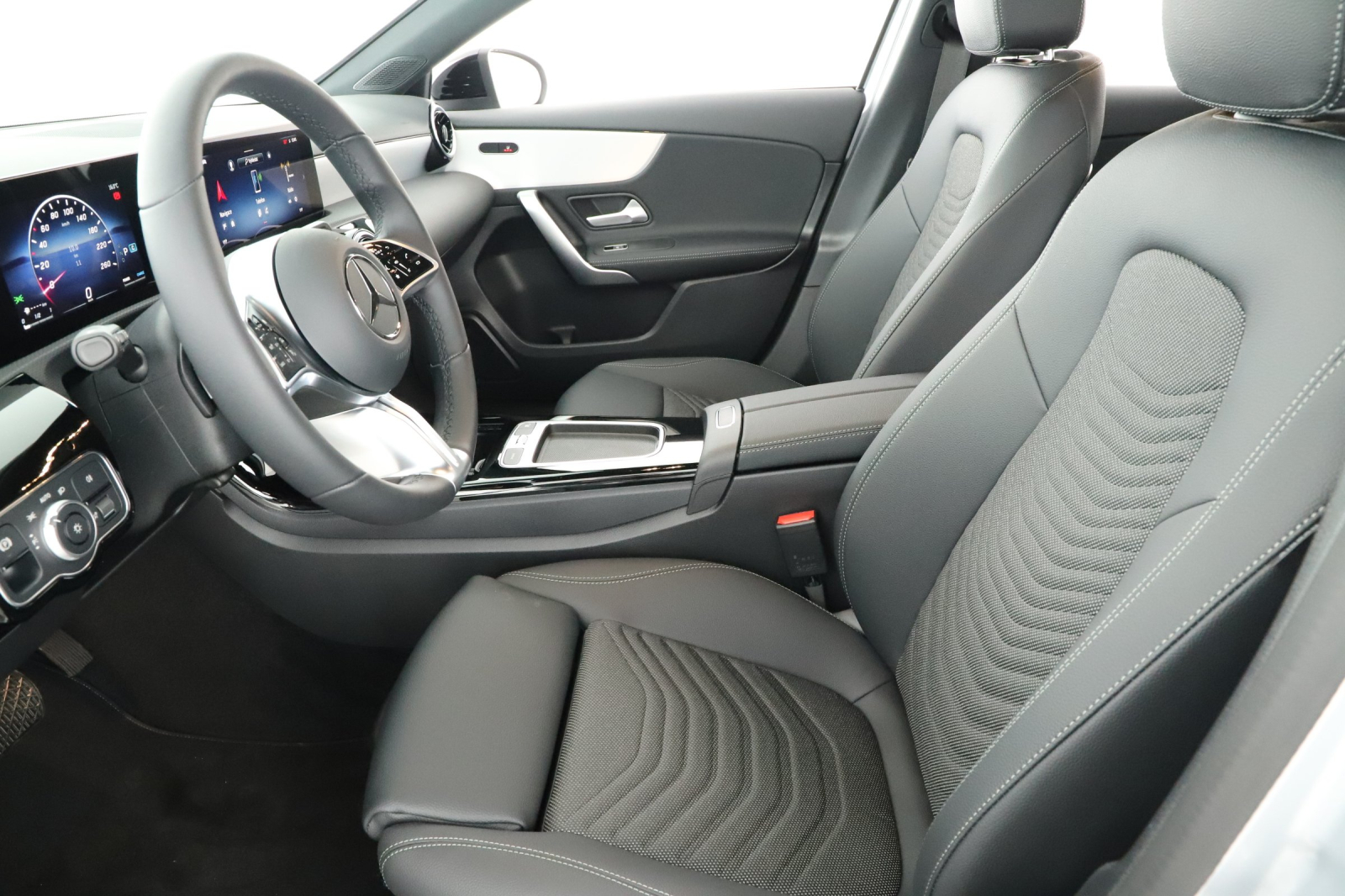 Mercedes-Benz A - 2024