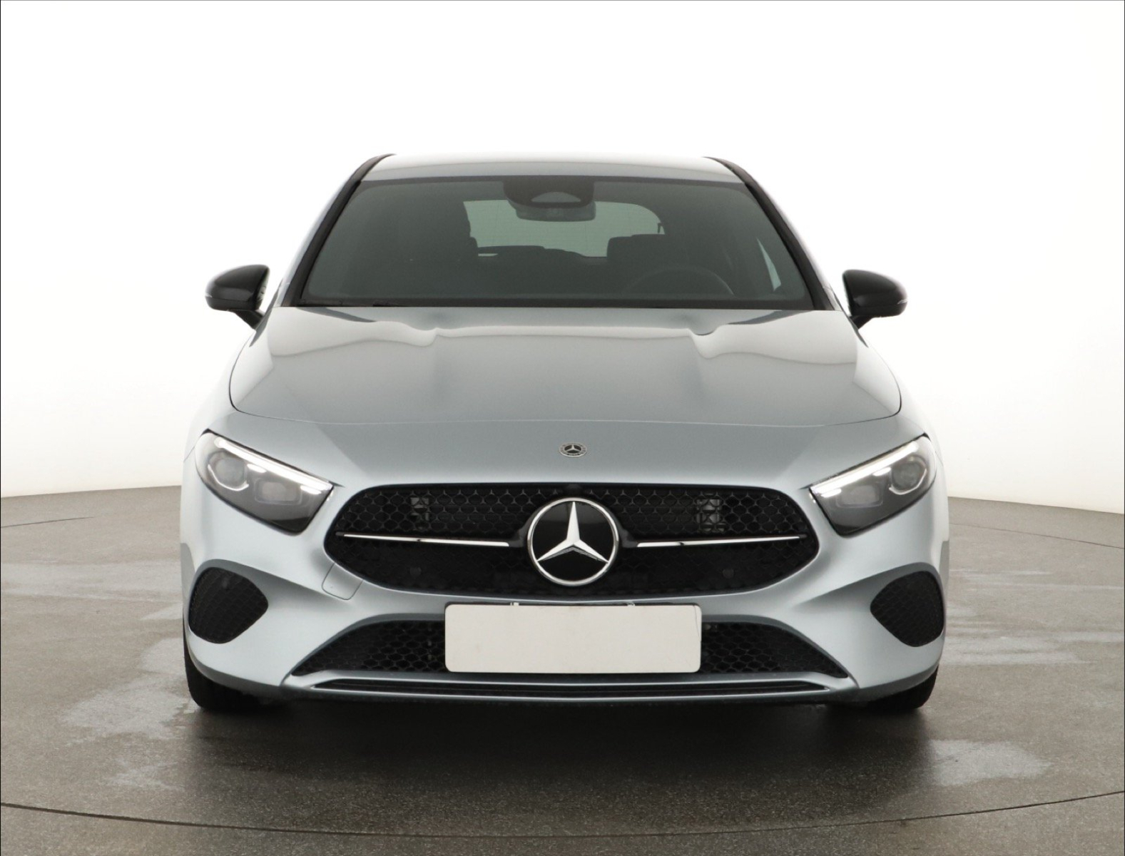 Mercedes-Benz A - 2024