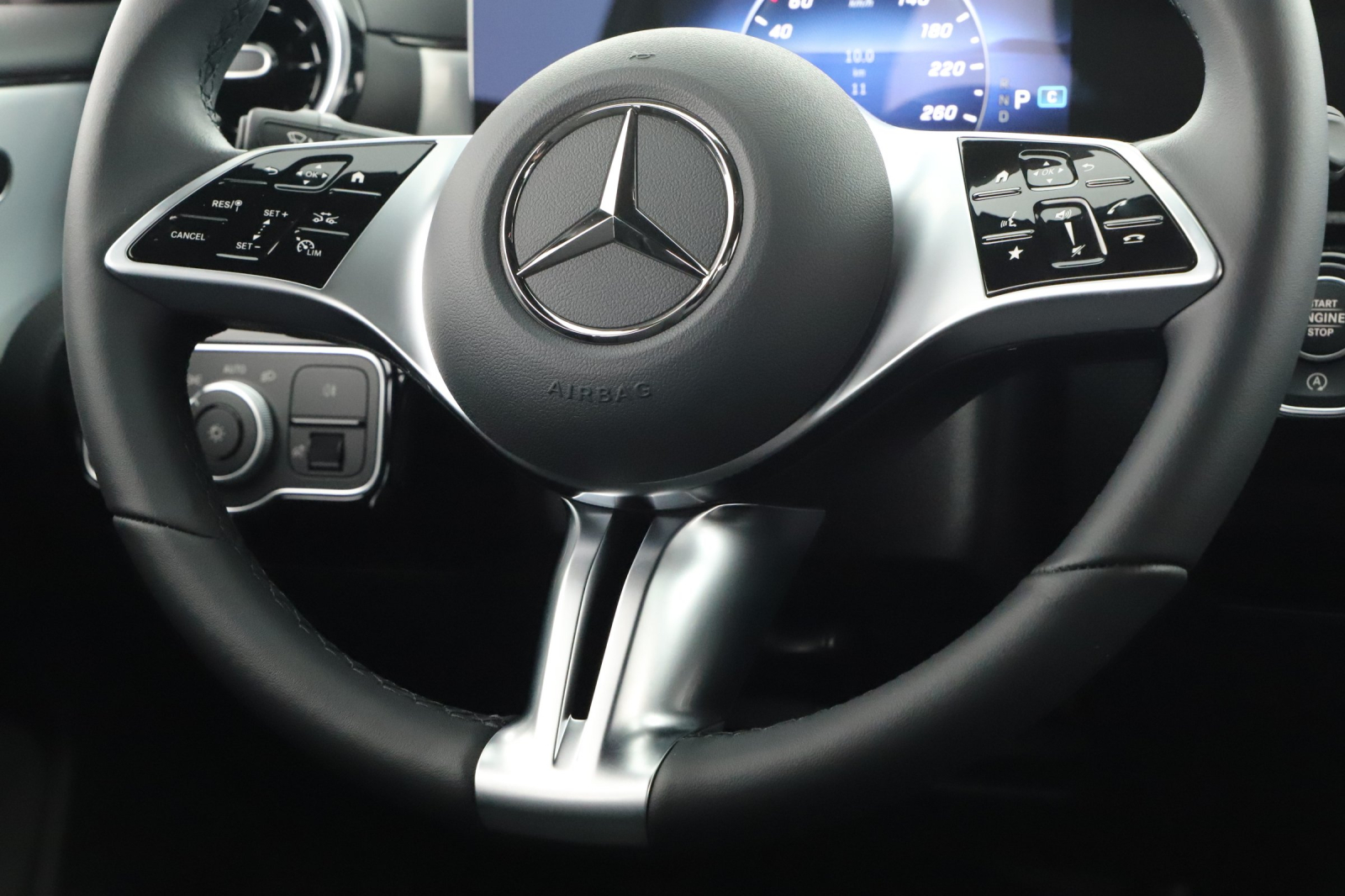 Mercedes-Benz A - 2024