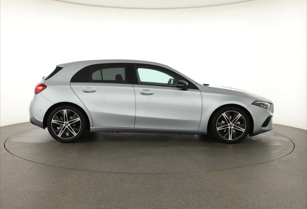 Mercedes-Benz A
