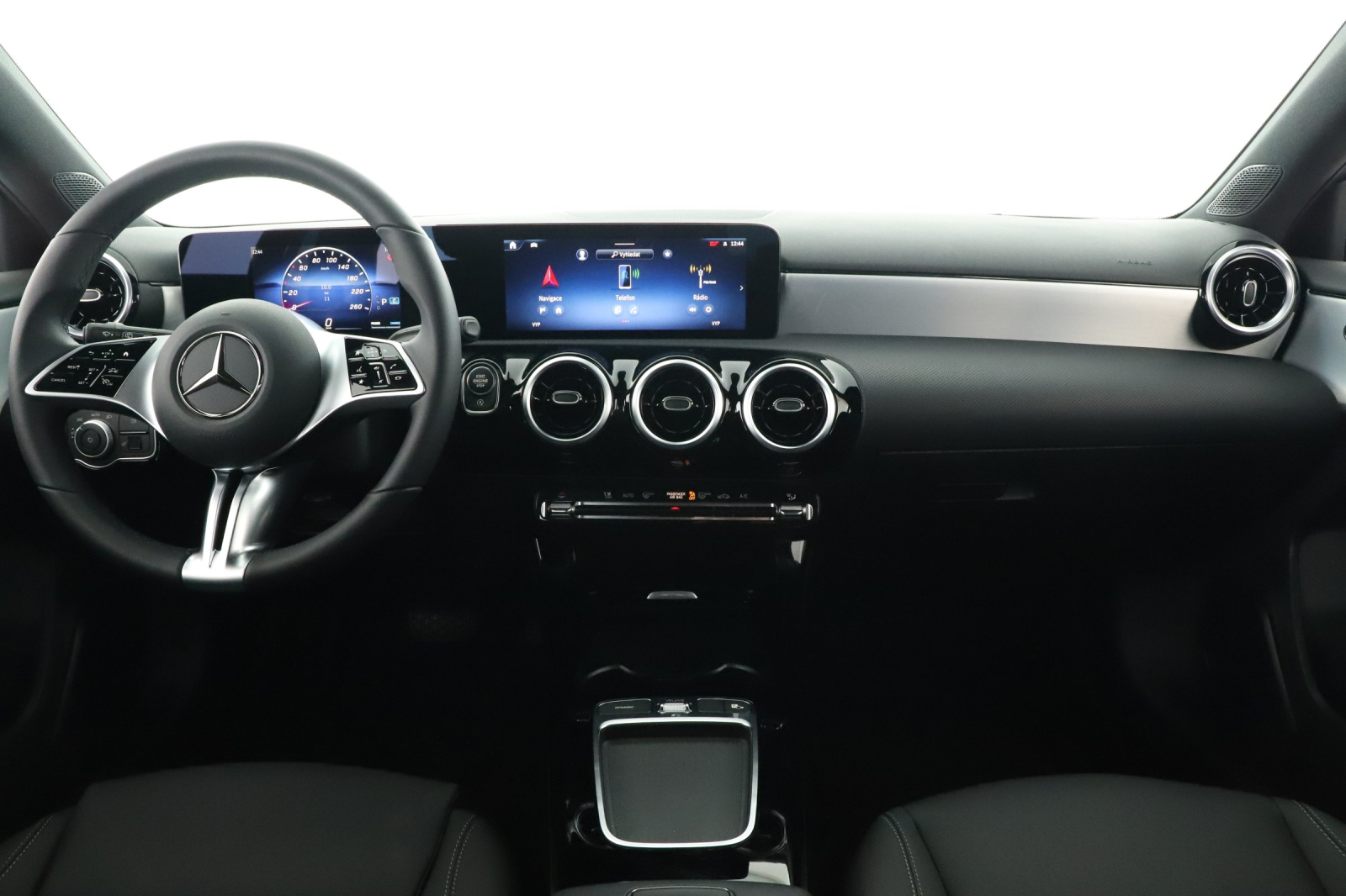 Mercedes-Benz A - 2024