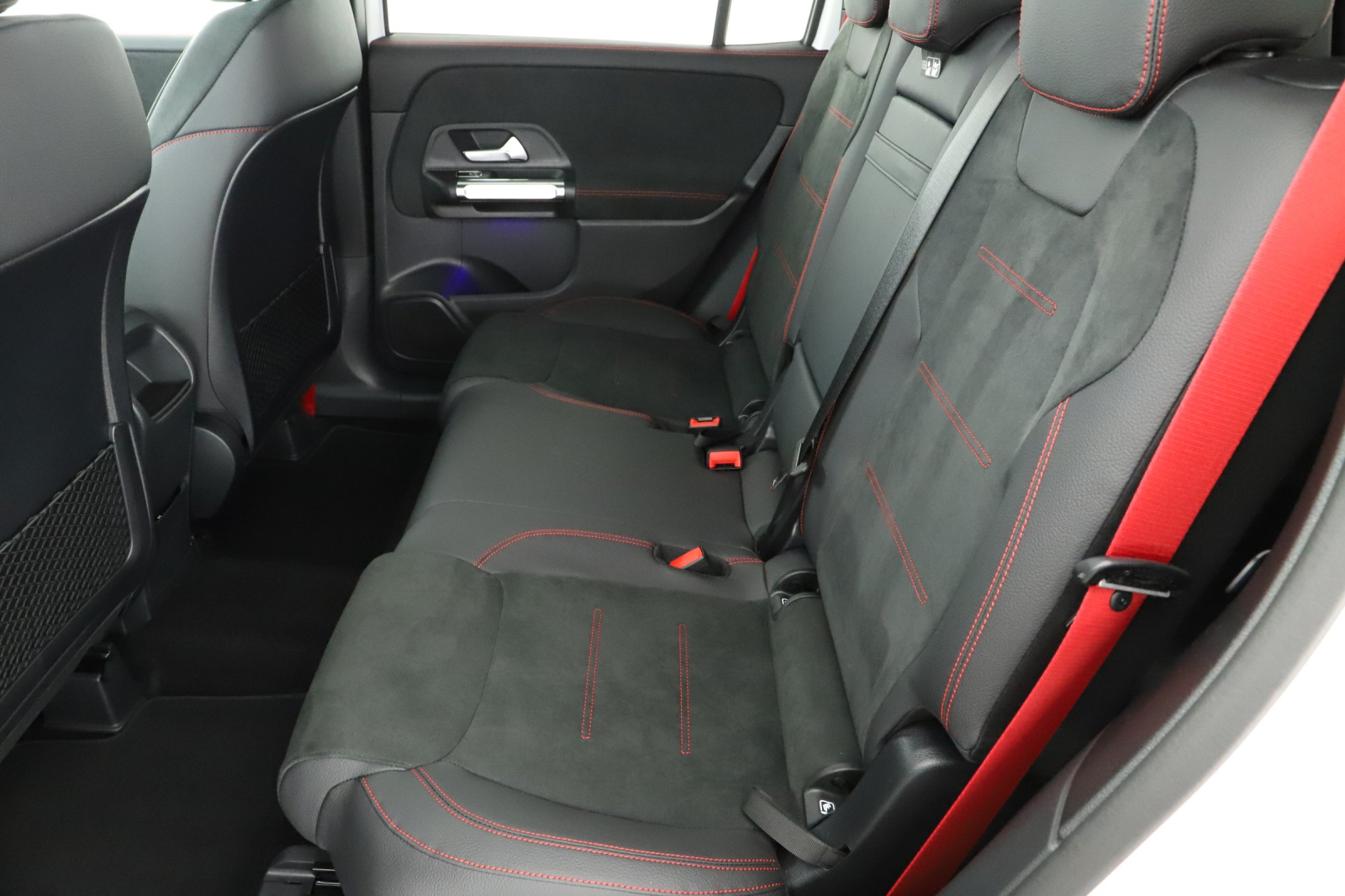 Mercedes-Benz GLB - 2025