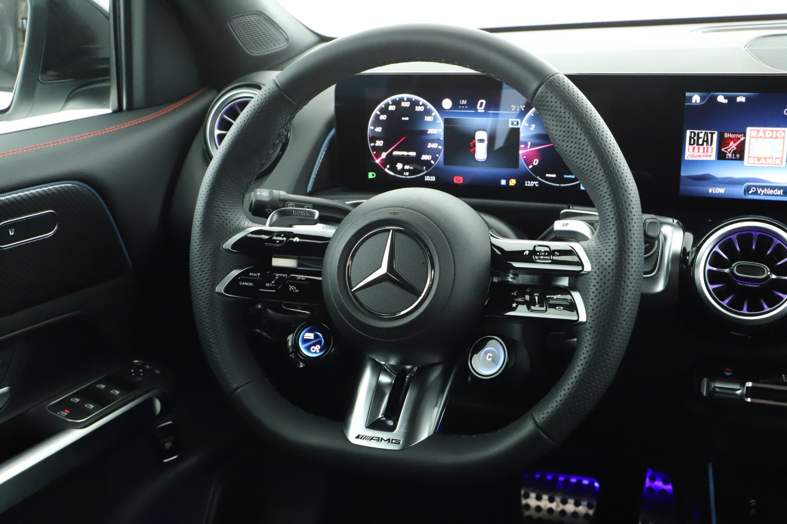 Mercedes-Benz GLB - 2025