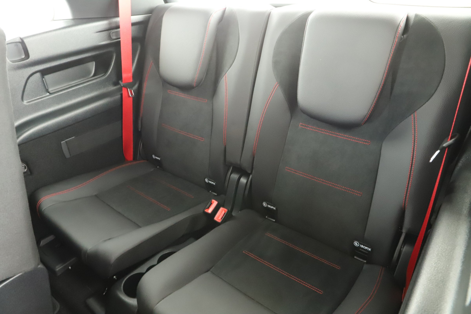 Mercedes-Benz GLB - 2025