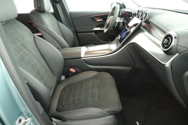 Mercedes-Benz GLC - 2024
