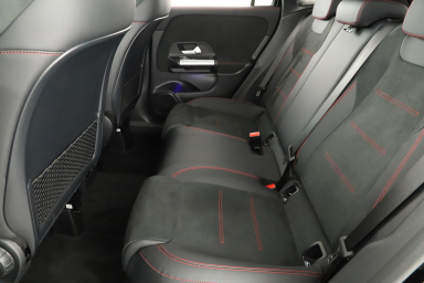 Mercedes-Benz GLA - 2024